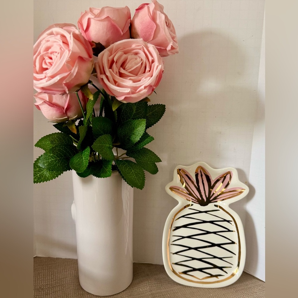 ★ FREE - Pineapple Shaped Trinket Dish**